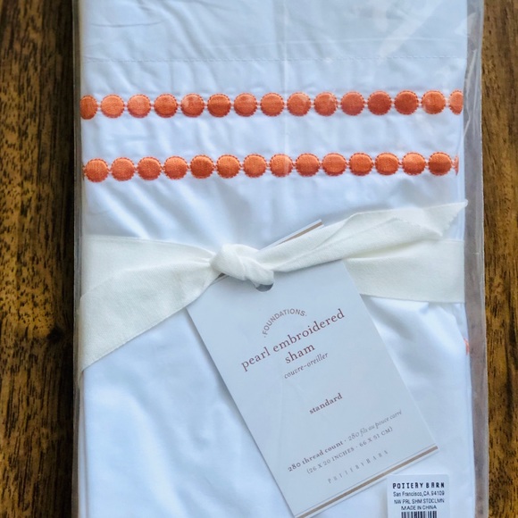 Set of 2 pottery Barn Shams - Picture 2 of 4